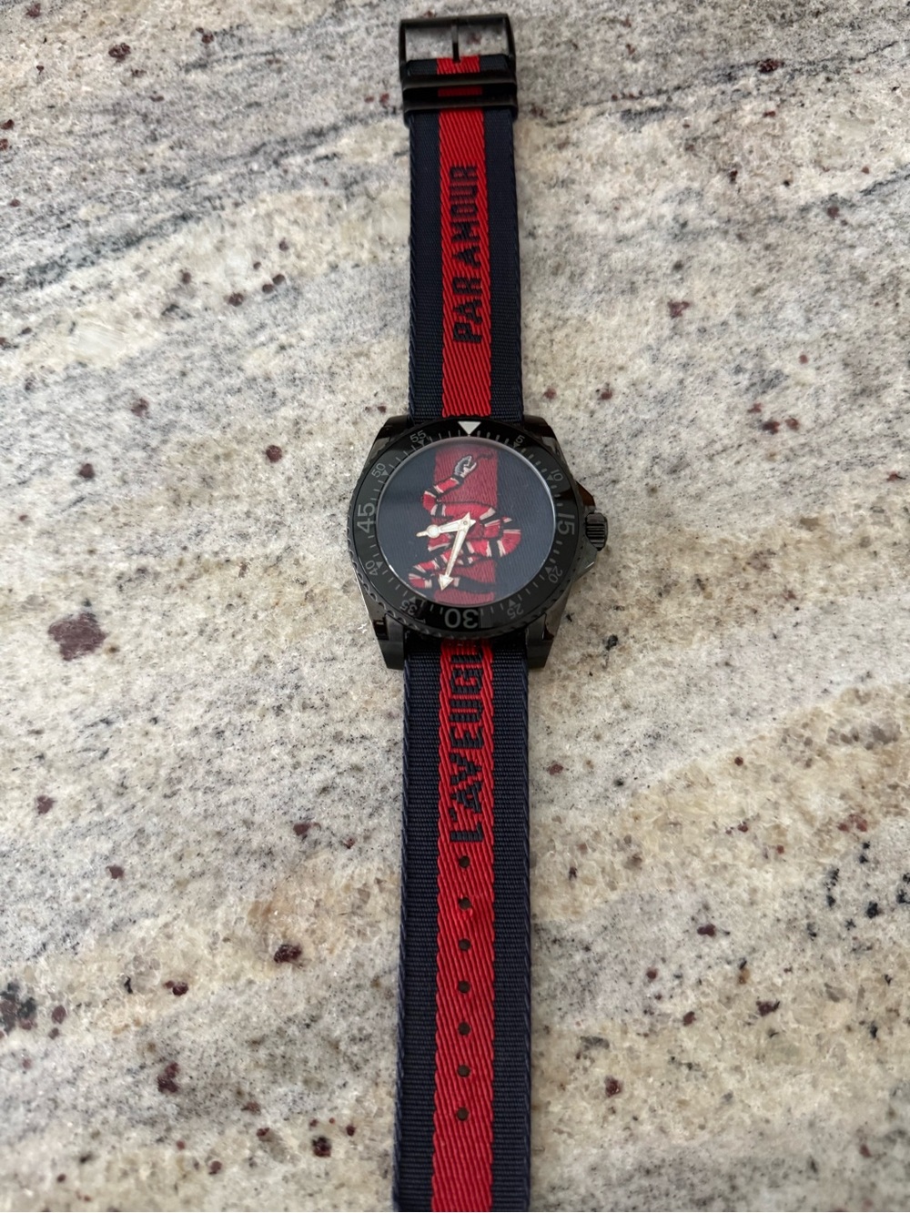 Genuine Gucci Dive Watch - Picture 2 of 3
